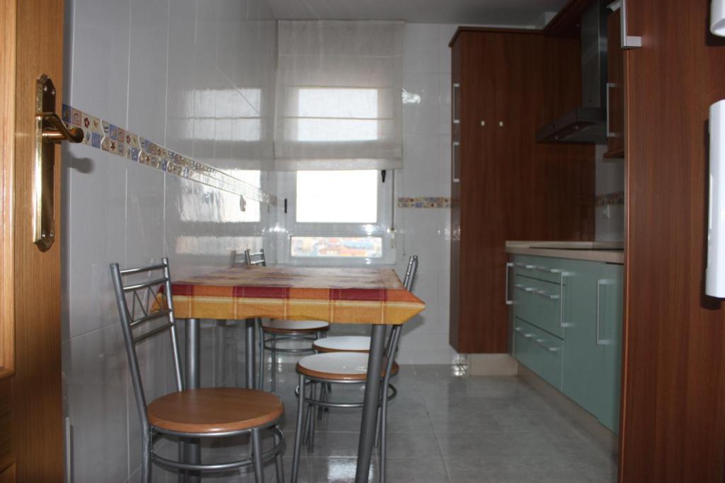 Апартаменти Apartamento La Cenicienta Леон Номер фото