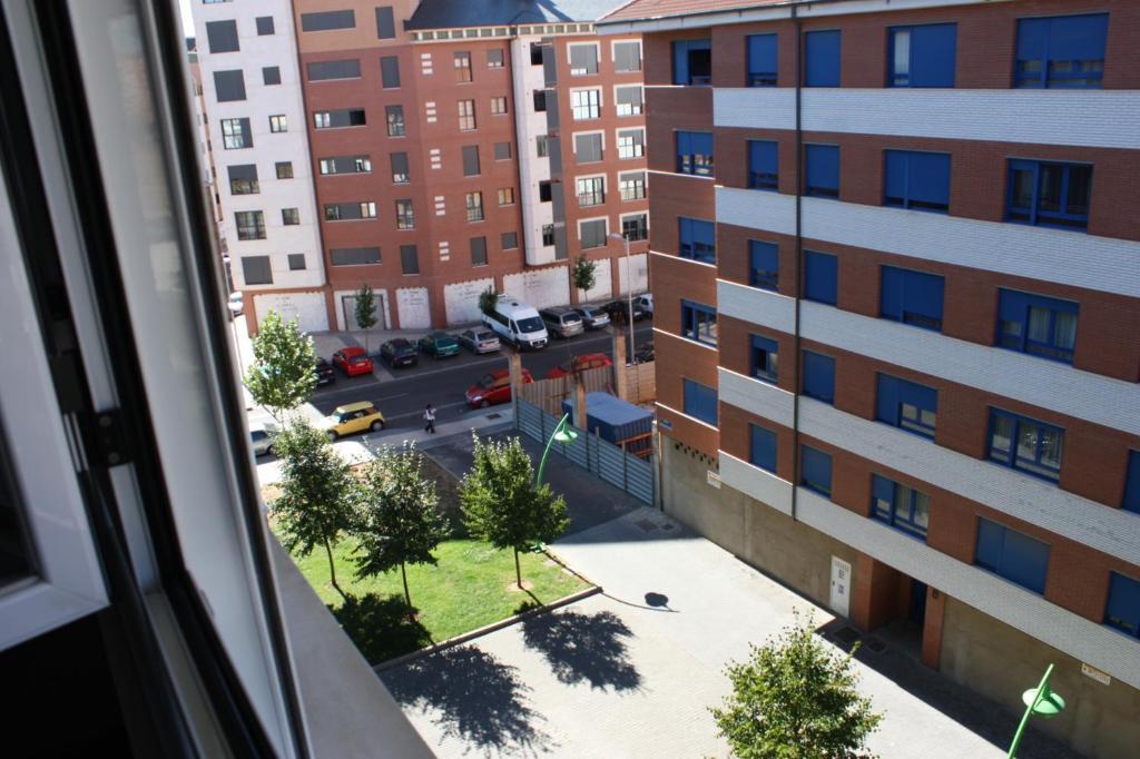 Апартаменти Apartamento La Cenicienta Леон Номер фото